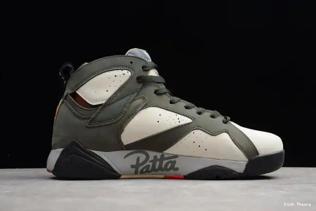 Kicktheory Air Patta Jordan Icicle 7 x AT3375-100 0521